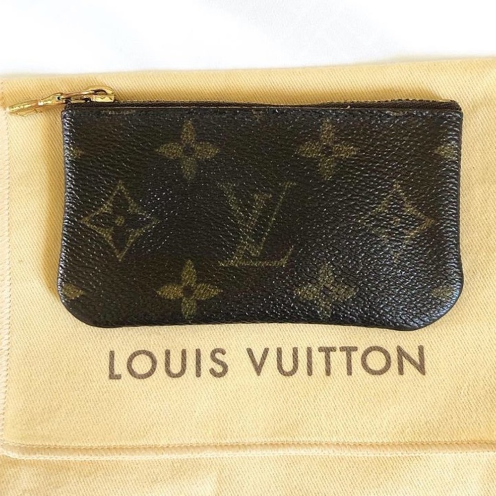 ‼️SOLD‼️❤️Authentic Louis Vuitton Cles Key Pouch
